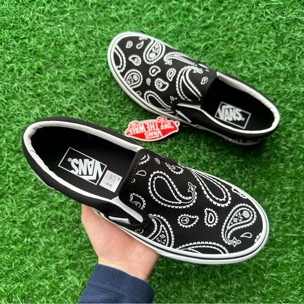 Vans Classic Slip On Peace Paisley Black White - Picture 3 of 10